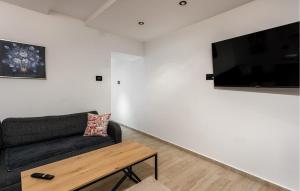 3 Bedroom Amazing Home In Crikvenica