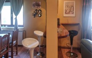 Amazing Home In Velika Mlaka With Wifi