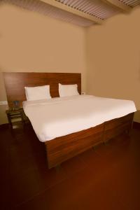 REFLECTIONS Guest House