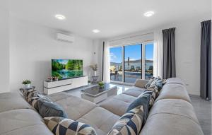 Beautiful Home In Sevid