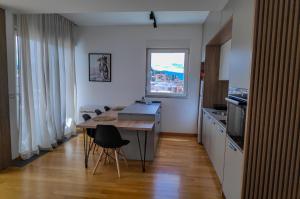 Golden View Apartment