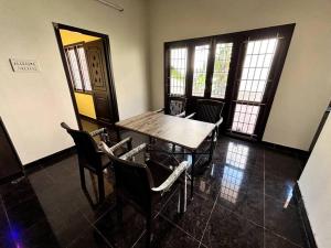 PlushStays Service Apartment