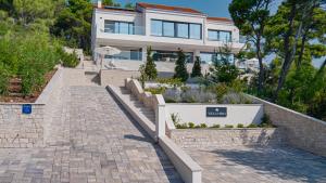 Stylish Villa Hera Lumbarda Sleeps 10 with Private Pool