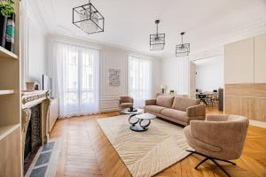 Amazing Apartment # Champs Elysées # Paris 8 # AC