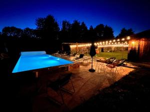 Maisons de vacances Romantic Bijou Gite with shared pool : photos des chambres