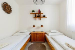 Flat White Apartment