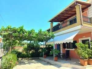 Stefanos' Apartment - (( Litherés ))