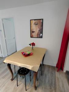 Appartements Le Surrealiste pres de Nancy : photos des chambres