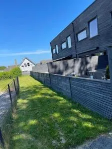 Flott rekkehus, leies ut til ONS - Sunde