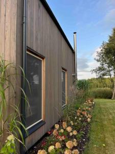 Niebieski Domek nad jeziorem Mazurskie klimaty