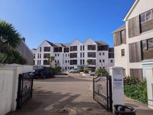 30 Bredon Court Newquay Sea view