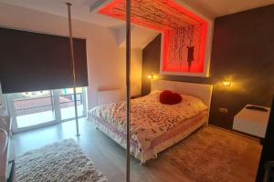 Chic Retreat in Bună Ziua - Jacuzzi, Outdoor Gym, BBQ, Parking