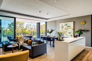202 Warwick