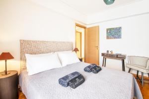 Bright and Luxurious 2BR Home in Central Glyfada