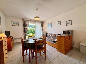 Appartement 2 pièces avec jardin, calme, proche plage et commerces, parking privé inclus, Carnac - FR-1-377-33