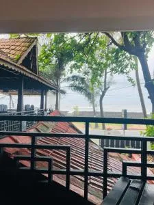 Sea Land Beach Resort Luxury Rooms & Dormitories - Parūr