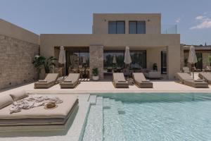 Valerozo Villas - Exclusive Beachside Experience
