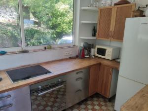 Charming little house, sea view and big terrace