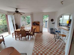 Charming little house, sea view and big terrace