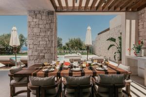 Valerozo Villas - Exclusive Beachside Experience