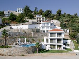 Hillside Villa - Pnoe