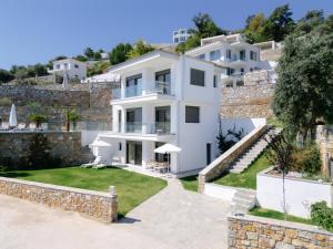 Hillside Villa - Pnoe