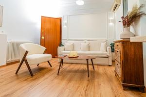 Plaka Grace-Elegant Hideaway under Acropolis