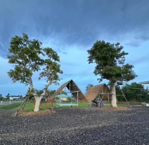 ทุ่งนา แคมป์