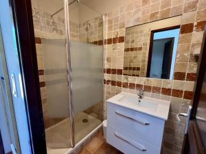 Studio confortable avec piscine