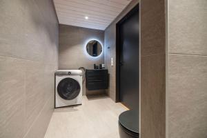 Mountain View Apartment - 102