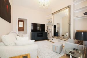 Cozy 2BR Flat Central London Sleeps 3 - 3hvězdičkové hotely ve městě Londýn