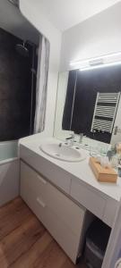 Appartements Le Flocon-Studio cabine-Balcon 4-6 Pers a 100m des pistes : photos des chambres