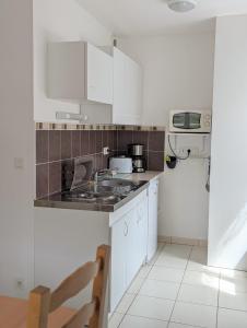 Face à la mer et au sentier de randonnée- Bretagne