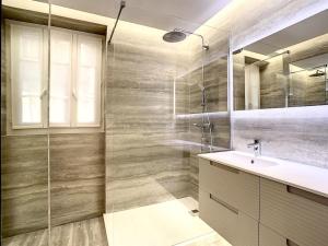 BEST location in Cannes! Just renovated!