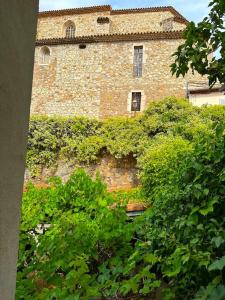 BEST location in Cannes! Just renovated!