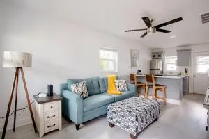 Walk Everywhere! 1-bedroom Gem In Downtown Hub - Trinity