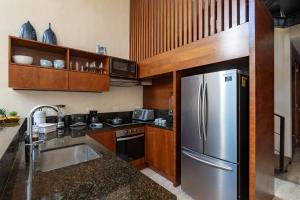 Sapphire - 2 floors condo with private roof and pool & beach club access