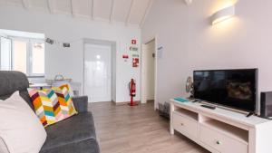 Cozy Retreat with Patio Near Sintra by LovelyStay