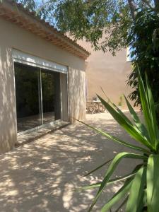 Maisons de vacances Maison 6 personnes 3 chambres Aeroport-Plages : Maison de Vacances 3 Chambres 