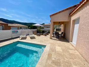 Villas GITE CESAR 6p, 3ch, piscine privee, terrain prive clos, terrain de petanque : photos des chambres