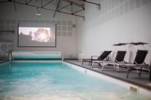 Villas Villa moderne proche du Mans avec piscine interieure : photos des chambres