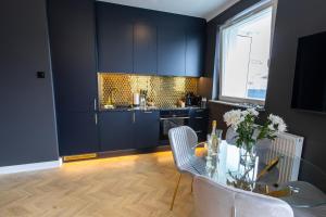 Aparti GoldNBlack Studio GALAXY