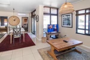 City Bowl stylish home,in walking distance Flatrock