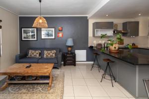 City Bowl stylish home,in walking distance Flatrock