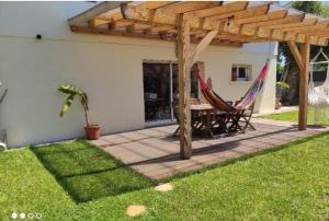 Maison climatisee 8 couchages avec piscine a Mimizan Plage notée superhote