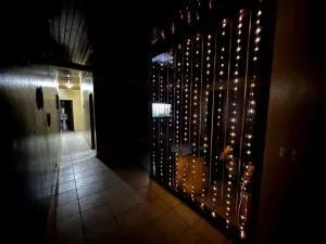 Spacious 2BR Roadside Apartment - Mokolo