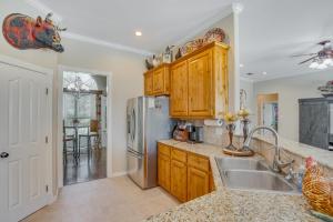 Sunny Stephenville Home w Pool: 4 Mi to Downtown