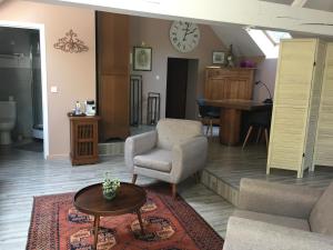 Hotels LOGIS HOTEL-RESTAURANT - Le Moulin d'Artres : photos des chambres