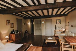 Hotels LOGIS HOTEL-RESTAURANT - Le Moulin d'Artres : Chambre Double