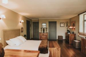 Hotels LOGIS HOTEL-RESTAURANT - Le Moulin d'Artres : photos des chambres